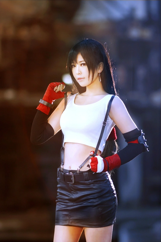 最终幻想 蒂法・洛克哈特 - 半半子